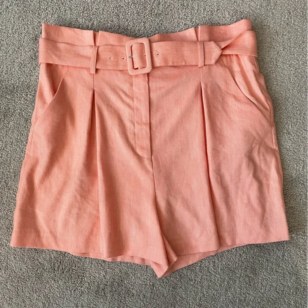 NWT Veronica Beard|| Ashford Belted Shorts in coral Size 14 linen Paper Bag